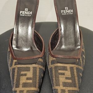 Fendi Zucca FF Logo Canvas Mules Womens      7 1/2 Made In Italy EUC🔥